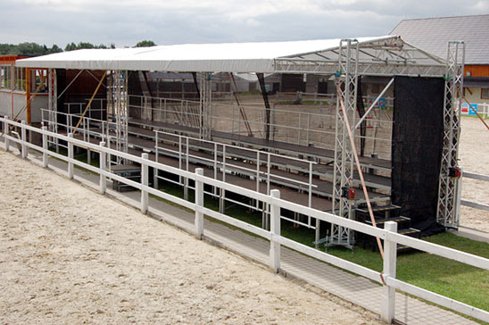 tribuna ptyrov
