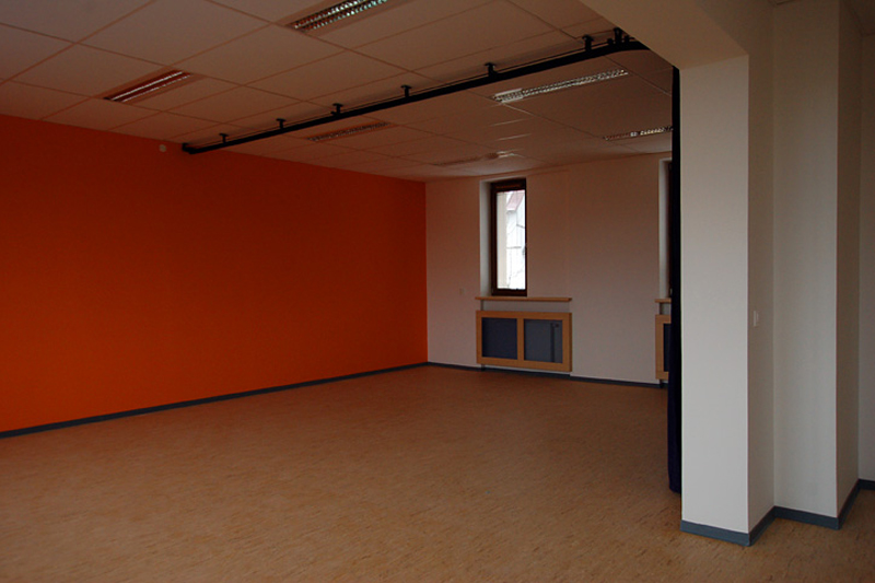 DDM Jihlava - pódia, opony