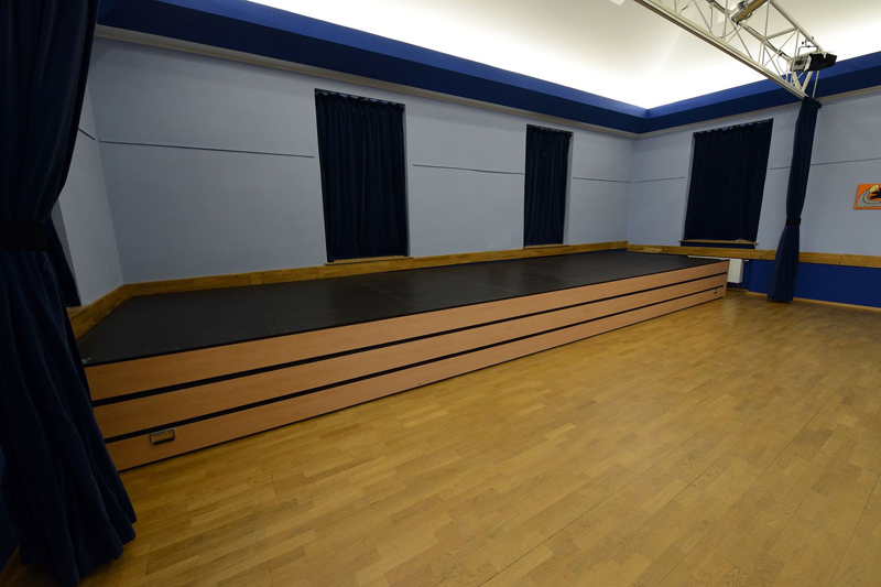 Výsuvná tribuna - Radotín