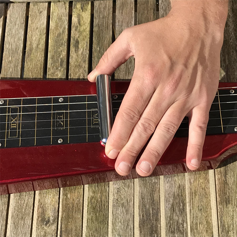 S025 - STF02 - Dobro, steel, hawai guitar