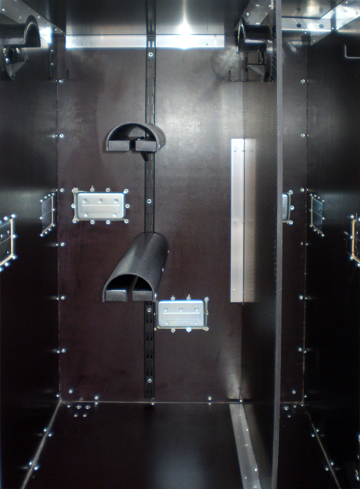 001 - FJ001 - Box pro 2 sedla a příslušenství