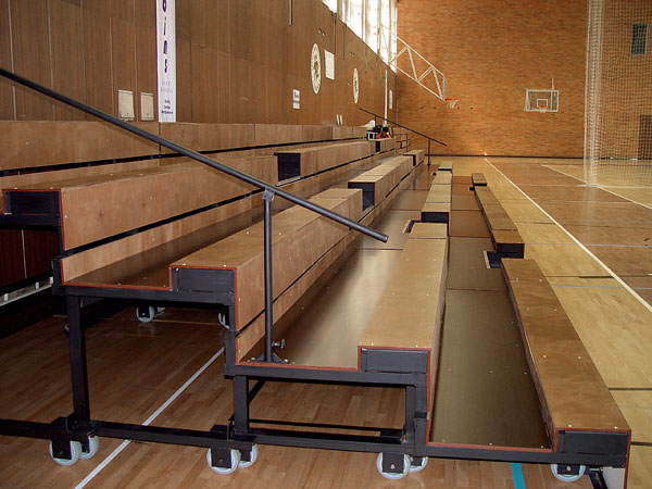 0001 - Teleskopická tribuna