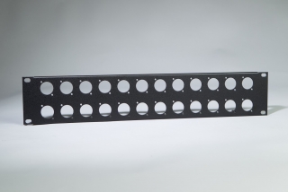 X Amex 92069 - 2U panel 24xXLR
